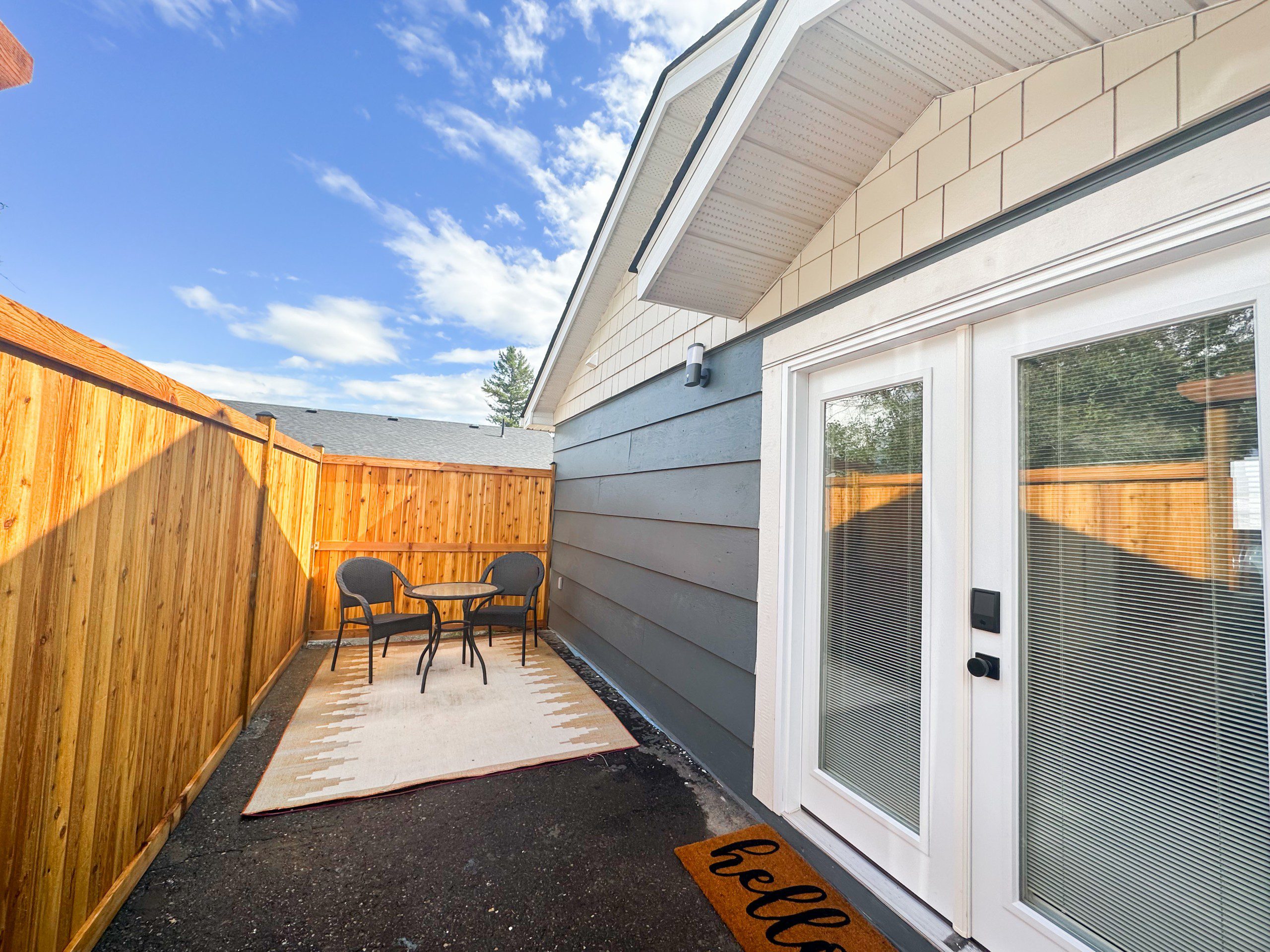 The Studio - great location, private, and modern - Image 2